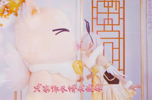 颜值担任的光芒圣灵噜噜短裙白丝袜小皮鞋外形甜美心爱